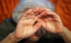 Les refus de soins chez la personne âgée : comprendre pour mieux accompagner