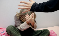 6 types de violence interpersonnelle survenant à différents stades du développement de l’enfant