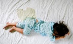 Comment aider son enfant à arrêter de faire pipi au lit ?