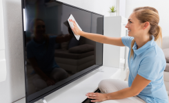 5 Conseils expérimentés pour nettoyez la Télévision sans la rayer