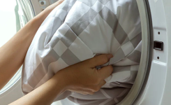 Comment laver la couette en machine : la solution pratique si elle ne rentre pas.