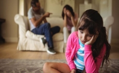 Les disputes parentales exposent les enfants à des difficultés relationnelles
