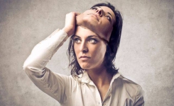 Perverse narcissique: comment détecter une femme manipulatrice?