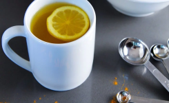 Eau chaude citronnée & curcuma – Boisson de guérison puissante et élixir parfait 