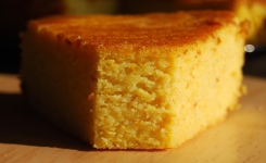 Un gâteau très fondant, sans beurre, à la texture humide et parfumé à l'orange! 