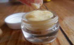 Crème Maison pour une Peau Éclatante : Hydratation, Anti-Âge et Facile à Réaliser