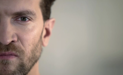 Ce que les narcissiques détestent le plus : 5 vérités à connaître