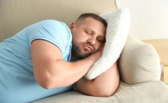 Une étude souligne le lien entre manque de sommeil et obésité