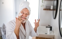 Un premier signe de la maladie d'Alzheimer peut être remarqué en prenant une douche