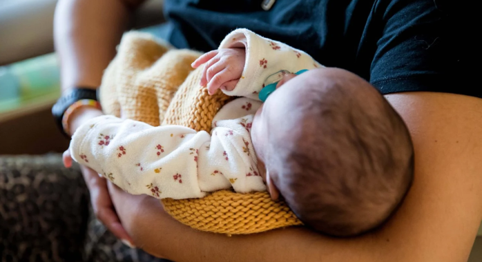 Budget 2026 : C’est quoi ce nouveau congé de naissance ?